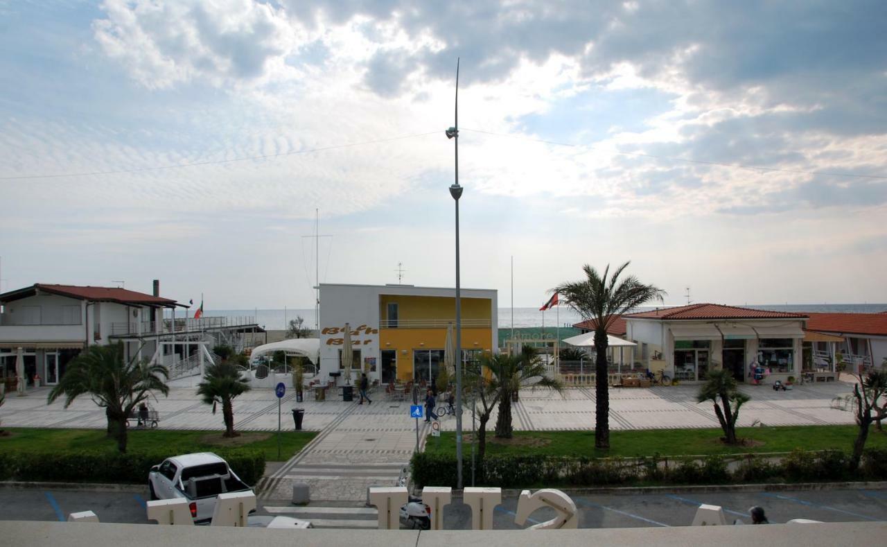 Alba Sul Mare Ξενοδοχείο Λίντο ντι Καμαϊόρε Εξωτερικό φωτογραφία